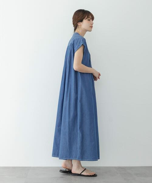 URBAN RESEARCH Sonny Label(アーバンリサーチサニーレーベル)の「デニムピンタックヨークフレンチワンピース(ワンピース・レディース・ライトインディゴブルー/インディゴブルー・FREE)」の17枚目の写真
