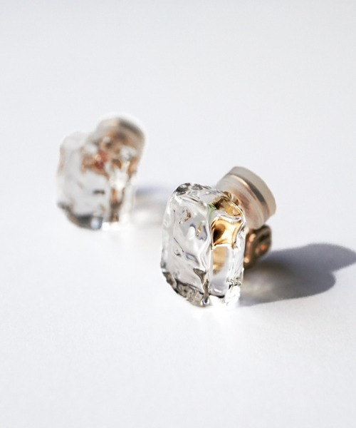HARIO Lampwork Factory(ハリオランプワークファクトリー)の「イヤリング グレイシア(イヤリング・レディース・クリア・FREE)」の1枚目の写真