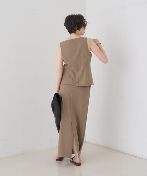 Rouge vif Anna（ルージュヴィフアンナ）の「【セットアップ対応】リネン混ジレ/ベスト（ベスト・レディース・ベージュ/チャコールグレー・フリー）」の5枚目の写真