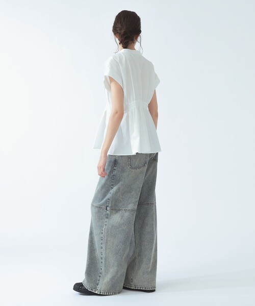 Ray BEAMS(レイビームス)の「タック ウエスト スキッパー シャツ(シャツ/ブラウス・レディース・ホワイト/ブラック・ONE SIZE)」の5枚目の写真