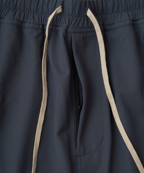 ADAM PATEK(アダムパテック)の「ripple sarouel short pants(その他パンツ・メンズ・グレー/ブラック・1/2)」の7枚目の写真
