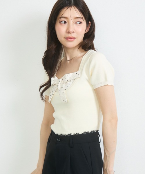 krahe(クレーエ)の「ドットリボンレイヤード風スクエアネック半袖ニット(ニット/セーター・レディース・アイボリー/ホワイト/グレー・FREE)」の3枚目の写真