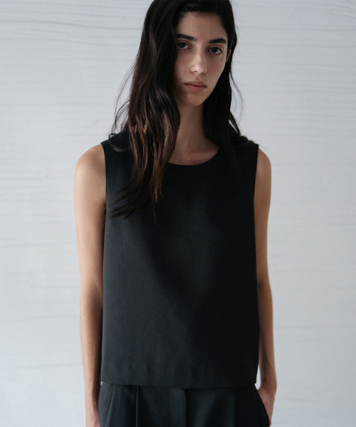 BLANKROOM HER(ブランクルームウーマン)の「リニアスリーブレストップ_BLACK(Tシャツ/カットソー・レディース・その他・0/1)」の1枚目の写真
