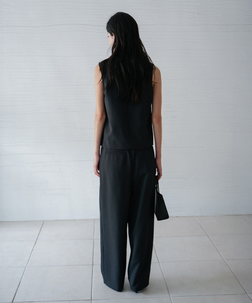 BLANKROOM HER(ブランクルームウーマン)の「リニアスリーブレストップ_BLACK(Tシャツ/カットソー・レディース・その他・0/1)」の4枚目の写真