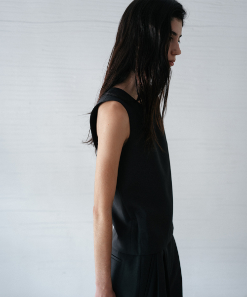 BLANKROOM HER(ブランクルームウーマン)の「リニアスリーブレストップ_BLACK(Tシャツ/カットソー・レディース・その他・0/1)」の3枚目の写真