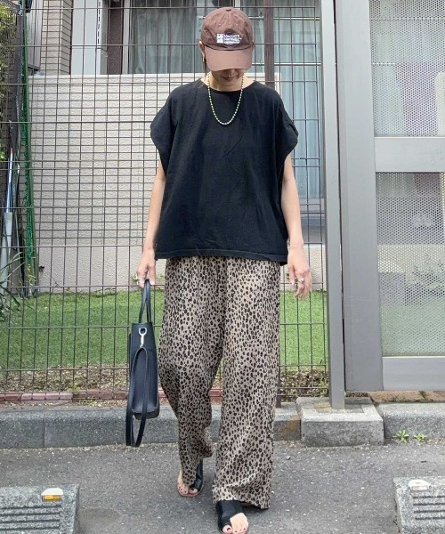 CORNERS(コーナーズ)の「【CORNERS by KR】レオパード柄イージーパンツ(スウェットパンツ・レディース・ベージュ/ホワイト・L/M/S)」の1枚目の写真