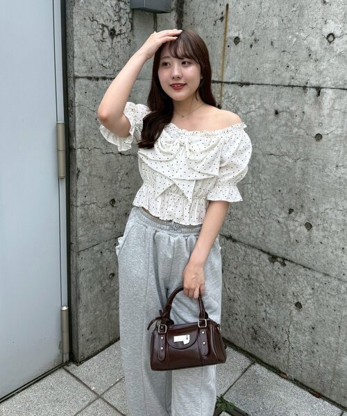 continuer de NICE CLAUP（コンティニューデナイスクラップ）の「プリーツリボン付半袖ブラウス（シャツ/ブラウス・レディース・ホワイト系その他/レッド系その他/ブルー系その他/ブラック系その他・FREE）」の21枚目の写真