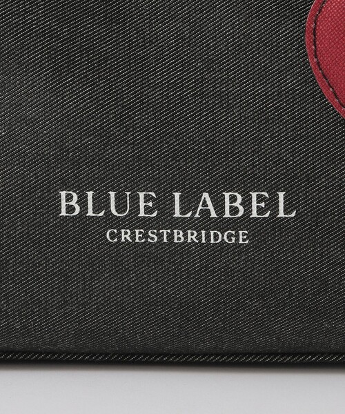 BLUE LABEL CRESTBRIDGE(ブルーレーベルクレストブリッジ)の「ハートチャーム付きミニトート(ハンドバッグ・レディース・ブラック/ライトピンク/ロイヤルブルー・FREE)」の9枚目の写真