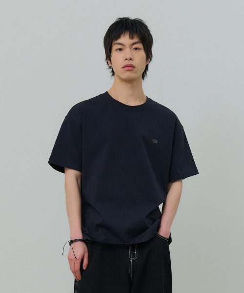 DESIRED(デシレッド)の「ロゴ半袖Tシャツ-FBSK5801D04(Tシャツ/カットソー・メンズ・ネイビー・MEDIUM/LARGE/X-LARGE)」の1枚目の写真