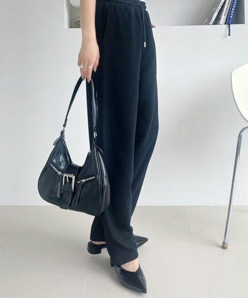 umune(ウムネ)の「穿くだけで今っぽこなれ顔♪トレンドのコクーンシルエット裏毛スウェットパンツ 秋 冬(スウェットパンツ・レディース・ブラック/杢グレー・FREE)」の14枚目の写真
