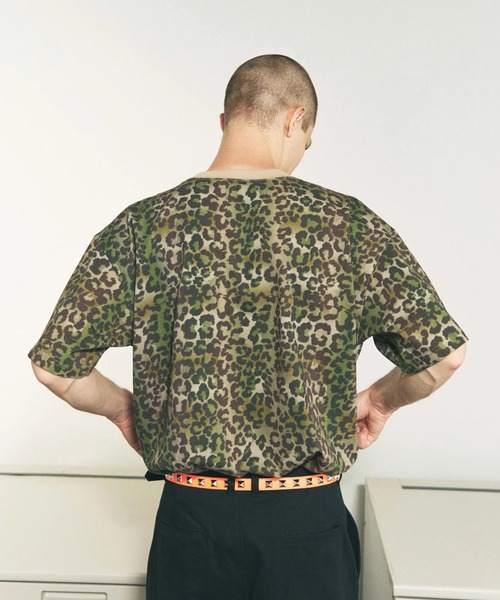 PHINGERIN(フィンガリン)の「【PHINGERIN】OPTICAL LOOP T-SHIRT LEOPARD(Tシャツ/カットソー・メンズ・マルチ・L/M)」の3枚目の写真