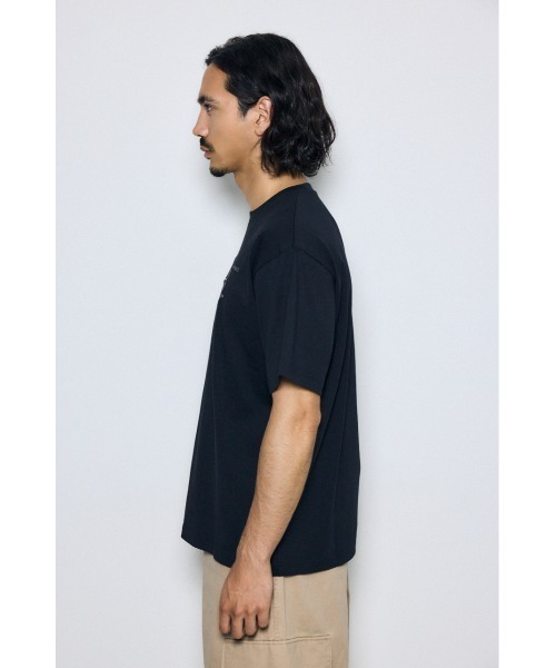AZUL by moussy(アズールバイマウジー)の「エンブロイダリーロゴTシャツ(Tシャツ/カットソー・メンズ・ホワイト/ブラック・LARGE/MEDIUM)」の14枚目の写真