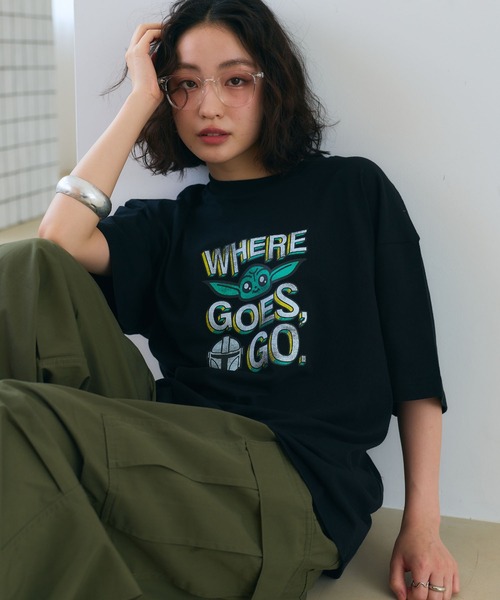 STAR WARS(スターウォーズ)の「【STAR WARS/スターウォーズ】マンダロリアン・アンド・グローグー半袖Tシャツ / Over Harf Sleeve T-shirt《UNISEX》(2026SS)(Tシャツ/カットソー・レディース・ブラック/ホワイト・L/M)」の4枚目の写真