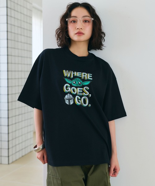 STAR WARS(スターウォーズ)の「【STAR WARS/スターウォーズ】マンダロリアン・アンド・グローグー半袖Tシャツ / Over Harf Sleeve T-shirt《UNISEX》(2026SS)(Tシャツ/カットソー・レディース・ブラック/ホワイト・L/M)」の6枚目の写真