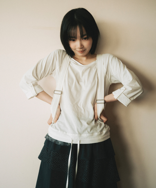 OHESHIO(オヘシオ)の「DUAL POCKET BACKPACK, WHITE(バックパック/リュック・レディース・その他・FREE)」の2枚目の写真