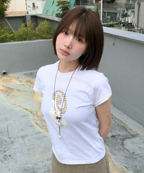 PARAKEET(パラキート)の「アプリケロゴT(ホワイト)(Tシャツ/カットソー・レディース・ホワイト・OS)」の1枚目の写真