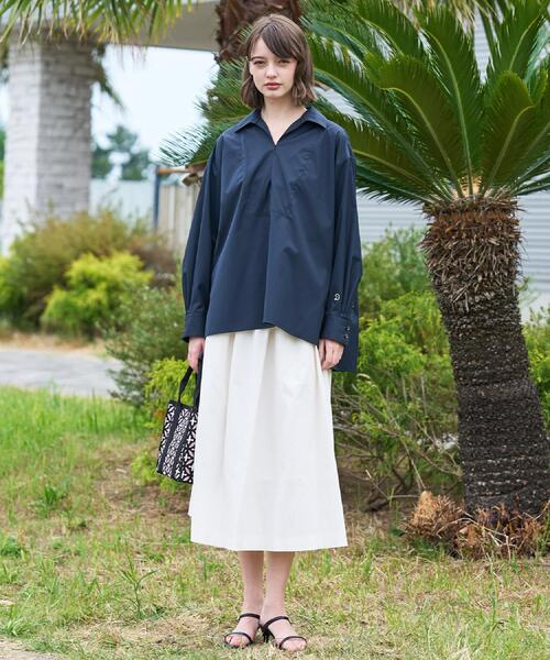 DRESSTERIOR（ドレステリア）の「【接触冷感/UVカット/着回し】スキッパーブラウス（シャツ/ブラウス・レディース・ネイビー/オフホワイト/ブルー系その他4・34/36/38）」の8枚目の写真
