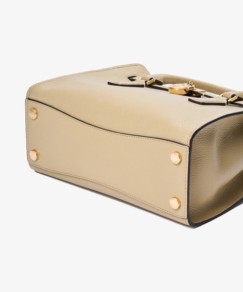 MICHAEL KORS(マイケルコース)の「HAMILTON MODERNE レザー クロスボディバッグ スモール(ハンドバッグ・レディース・ベージュ系・FREE)」の6枚目の写真