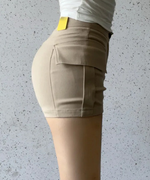 VIVID LADY(ビビッドレディー)の「骨盤パッド カーゴショートパンツ(カーゴパンツ・レディース・ブラック/ベージュ・MEDIUM/SMALL)」の13枚目の写真