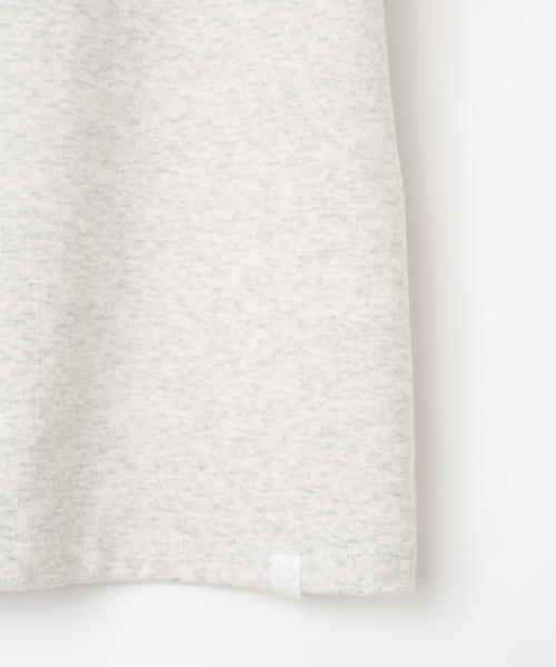 YEARNING(イヤニング)の「ESSENTIAL RIB SLIM TEE, OATMEAL(Tシャツ/カットソー・レディース・その他・FREE)」の2枚目の写真