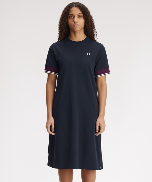FRED PERRY(フレッドペリー)の「Contrast Cuff Pique T-Shirt Dress/コントラストカフ鹿の子Tシャツワンピース(ワンピース・レディース・ネイビー・10)」の5枚目の写真