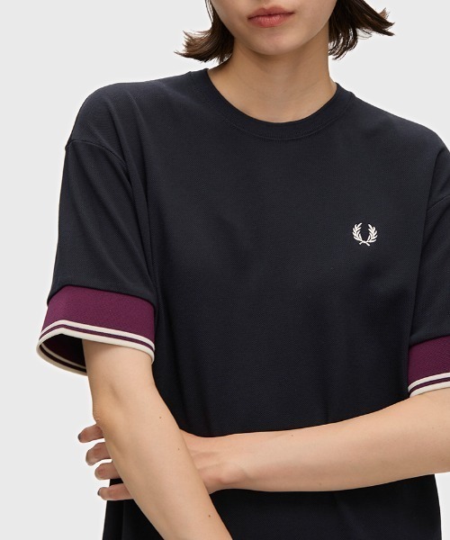 FRED PERRY(フレッドペリー)の「Contrast Cuff Pique T-Shirt Dress/コントラストカフ鹿の子Tシャツワンピース(ワンピース・レディース・ネイビー・10)」の10枚目の写真
