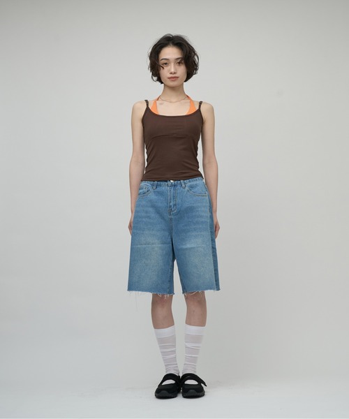 OFROOM(オフルーム)の「Cut Off Denim Shorts|カットオフデニムハーフパンツ(デニムパンツ・レディース・ブルー/ホワイト・SMALL/MEDIUM)」の3枚目の写真