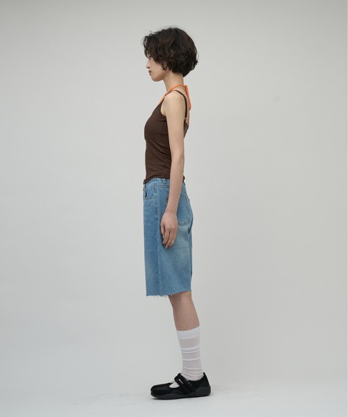 OFROOM(オフルーム)の「Cut Off Denim Shorts|カットオフデニムハーフパンツ(デニムパンツ・レディース・ブルー/ホワイト・SMALL/MEDIUM)」の4枚目の写真