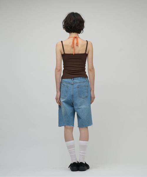OFROOM(オフルーム)の「Cut Off Denim Shorts|カットオフデニムハーフパンツ(デニムパンツ・レディース・ブルー/ホワイト・SMALL/MEDIUM)」の5枚目の写真