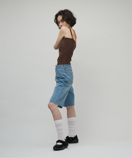 OFROOM(オフルーム)の「Cut Off Denim Shorts|カットオフデニムハーフパンツ(デニムパンツ・レディース・ブルー/ホワイト・SMALL/MEDIUM)」の8枚目の写真