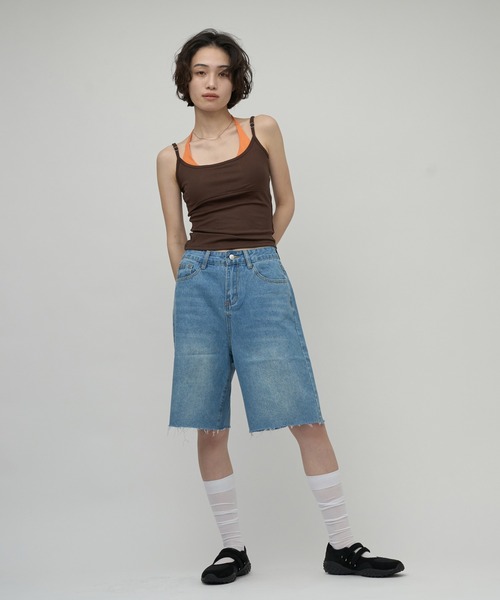 OFROOM(オフルーム)の「Cut Off Denim Shorts|カットオフデニムハーフパンツ(デニムパンツ・レディース・ブルー/ホワイト・SMALL/MEDIUM)」の9枚目の写真