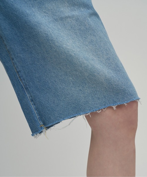 OFROOM(オフルーム)の「Cut Off Denim Shorts|カットオフデニムハーフパンツ(デニムパンツ・レディース・ブルー/ホワイト・SMALL/MEDIUM)」の15枚目の写真