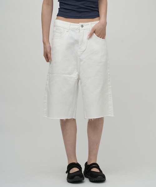 OFROOM(オフルーム)の「Cut Off Denim Shorts|カットオフデニムハーフパンツ(デニムパンツ・レディース・ブルー/ホワイト・SMALL/MEDIUM)」の20枚目の写真
