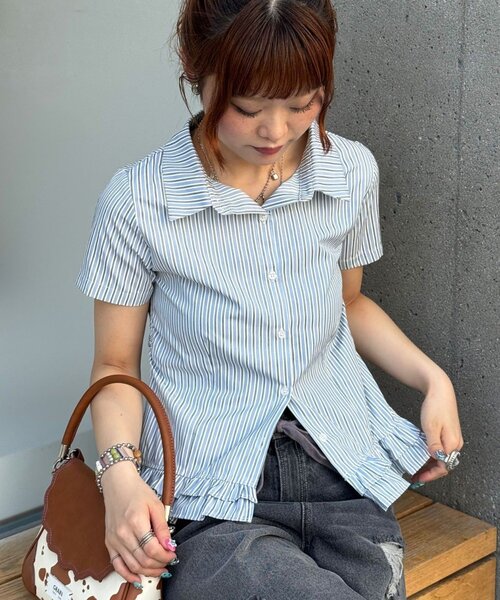 CIAOPANIC(チャオパニック)の「【ドット柄/ストライプ】裾フリルコンパクトシャツ(シャツ/ブラウス・レディース・ベージュ/サックスブルー/ホワイト・FREE)」の3枚目の写真