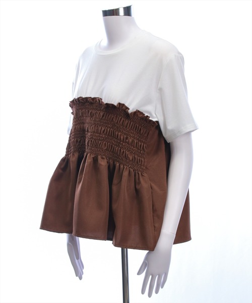 CLEAR BASIC（クリアベーシック）の「シャーリング切替ペプラムドッキングトップス［骨格ウェーブ／カジュアル］（Tシャツ/カットソー・レディース・ブラウン/ブラック・F）」の17枚目の写真