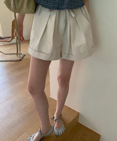 FACTOTUM(ファクトタム)の「プリーツショートパンツ(その他パンツ・レディース・ベージュ/キャメル・FREE)」の13枚目の写真