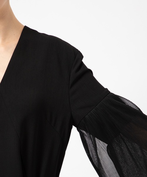 AKIRANAKA(アキラナカ)の「【AKIRANAKA/アキラナカ】Tiia pleats sleeve dress BK(ワンピース・レディース・ブラック・1/2)」の3枚目の写真