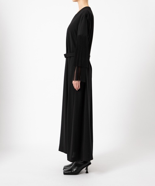 AKIRANAKA(アキラナカ)の「【AKIRANAKA/アキラナカ】Tiia pleats sleeve dress BK(ワンピース・レディース・ブラック・1/2)」の6枚目の写真