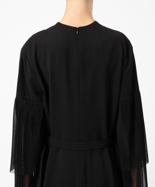 AKIRANAKA(アキラナカ)の「【AKIRANAKA/アキラナカ】Tiia pleats sleeve dress BK(ワンピース・レディース・ブラック・1/2)」の8枚目の写真