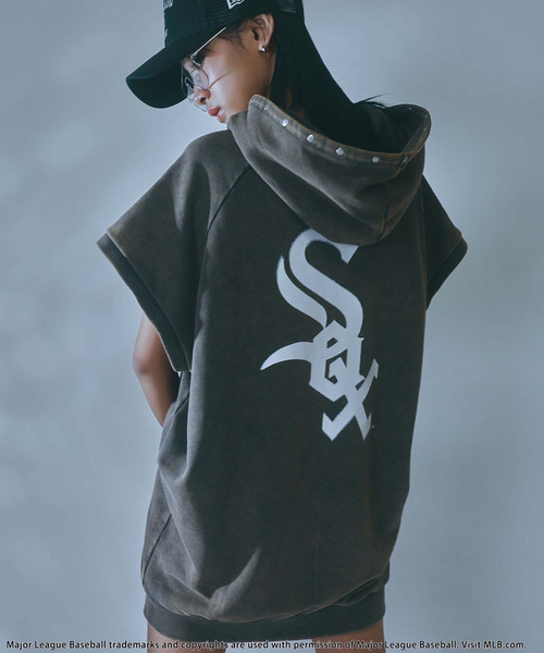 BACK TO THE FIELD（バック トゥー ザ フィールド）の「【MLB】スプレーアートロゴBIGパーカー（ワンピース・レディース・ピンク/ブラック/グレー・FREE）」の12枚目の写真