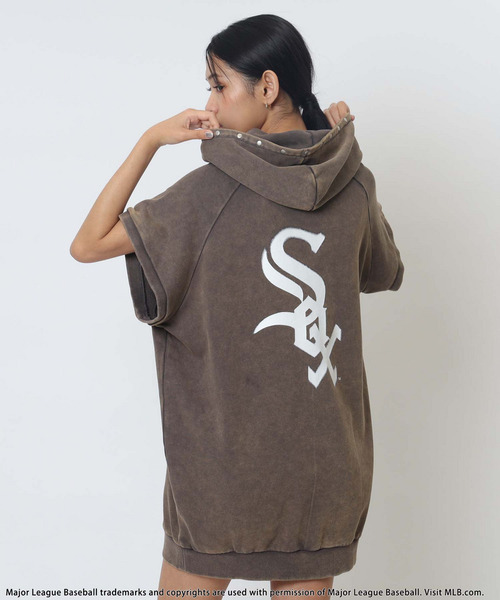 BACK TO THE FIELD（バック トゥー ザ フィールド）の「【MLB】スプレーアートロゴBIGパーカー（ワンピース・レディース・ピンク/ブラック/グレー・FREE）」の13枚目の写真