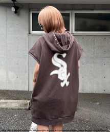【MLB】スプレーアートロゴBIGパーカー