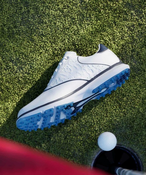 adidas(アディダス)の「MC70 スパイクレス ゴルフ / MC70 SPIKELESS GOLF【adidas Golf/アディダスゴルフ】(スニーカー・レディース・ホワイト×ブルー・22.5cm/23.5cm/24.5cm/25.5cm/23.0cm/24.0cm/25.0cm/26.0cm/22.0cm)」の13枚目の写真