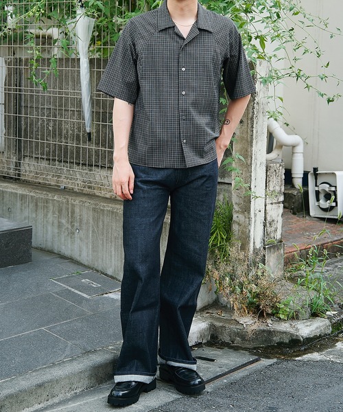 CONZ(コンズ)の「15oz selvedge loose fit jeans(デニムパンツ・メンズ・インディゴブルー・4/3/2/1)」の2枚目の写真