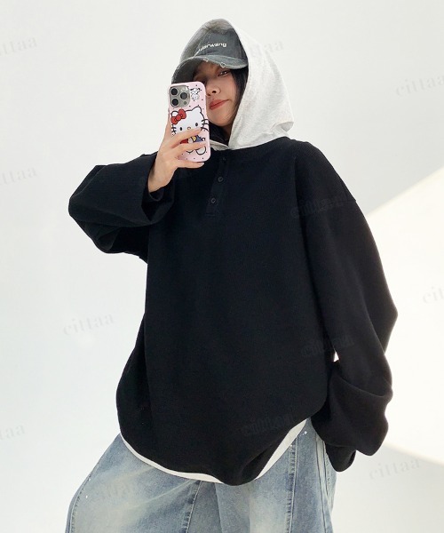 Dalfwin(ダールフィン)の「フード付きヘンリーネックレイヤード風デザイン長袖Tシャツ(Tシャツ/カットソー・レディース・ブラック・FREE)」の14枚目の写真