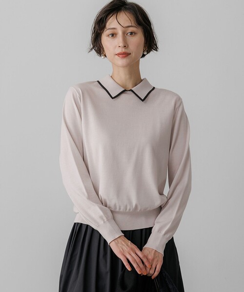 23区 L(ニジュウサンクオオキイサイズ)の「ウーステッドウール ポロ ニット(ニット/セーター・レディース・ブラック系/ライトグレー系/ダークブラウン系/ベージュ系・44/46/48)」の1枚目の写真