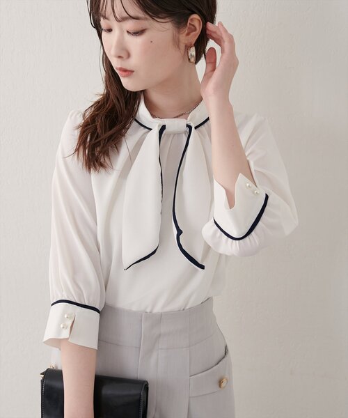natural couture(ナチュラルクチュール)の「配色デザイン7分袖ブラウス(シャツ/ブラウス・レディース・ベージュ/オフホワイト/サックスブルー/ドット・FREE)」の7枚目の写真