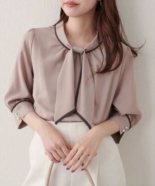 natural couture(ナチュラルクチュール)の「配色デザイン7分袖ブラウス(シャツ/ブラウス・レディース・ベージュ/オフホワイト/サックスブルー/ドット・FREE)」の15枚目の写真
