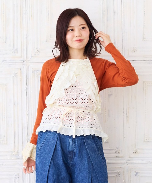 MARKEY'S(マーキーズ)の「コットンレースエプロンビスチェ/おとな(チュニック・レディース・オフホワイト/ブラック・FREE)」の2枚目の写真