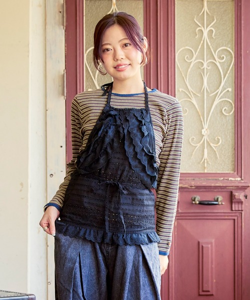 MARKEY'S(マーキーズ)の「コットンレースエプロンビスチェ/おとな(チュニック・レディース・オフホワイト/ブラック・FREE)」の1枚目の写真